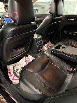 کرایسلەر 300